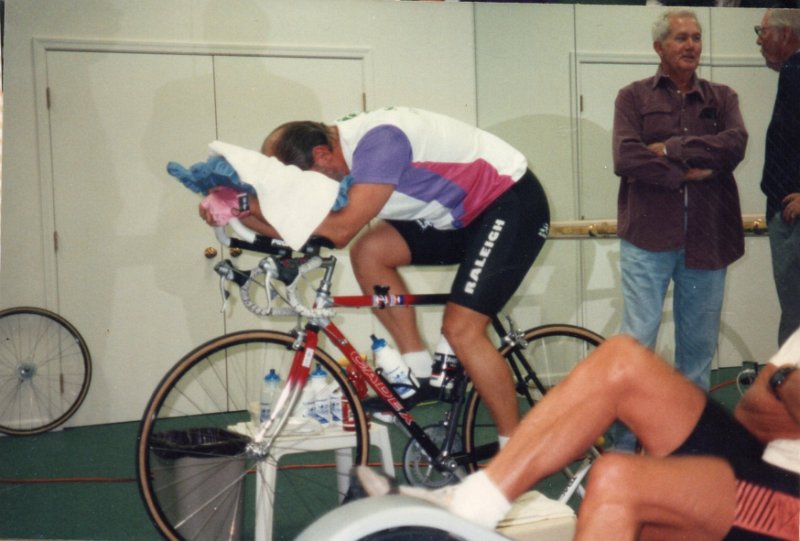 Ride - Dec 1993 - 24 Hour Endurance for Angel Tree - 15 - Resting